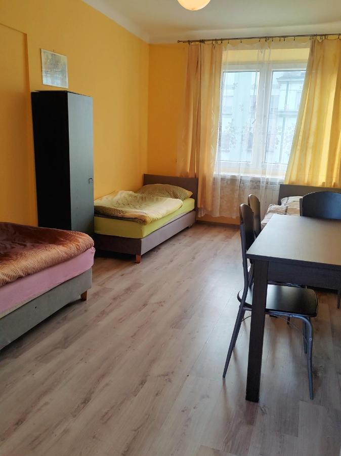 Hostel Omega Ряшів Екстер'єр фото