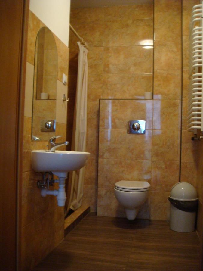 Hostel Omega Ряшів Екстер'єр фото