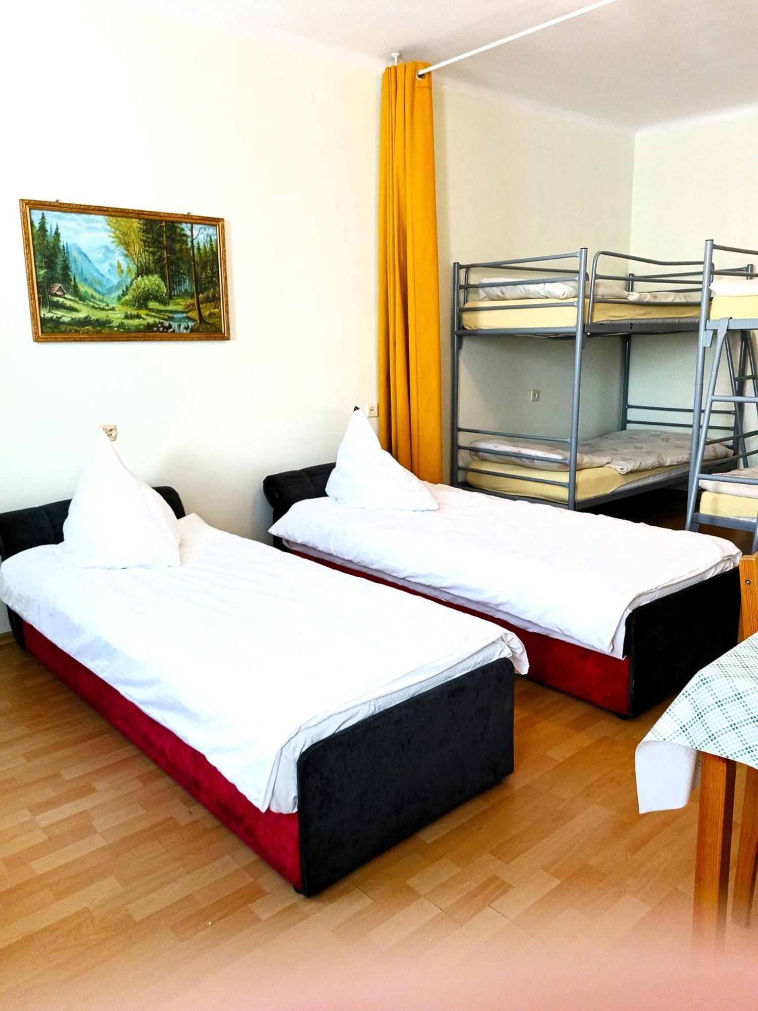 Hostel Omega Ряшів Екстер'єр фото