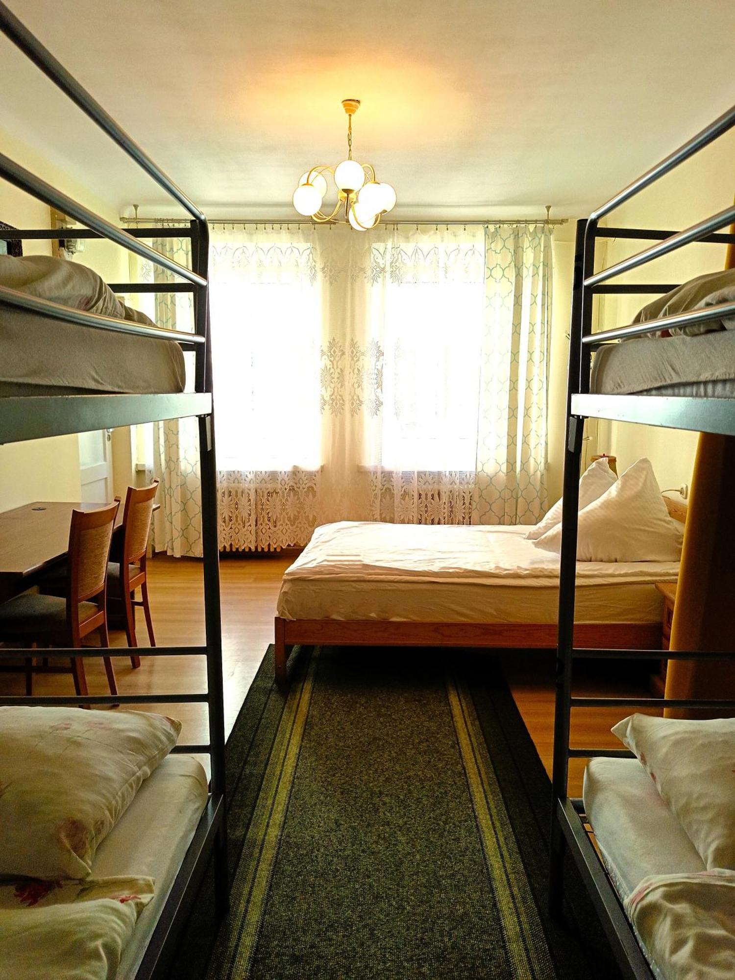Hostel Omega Ряшів Екстер'єр фото