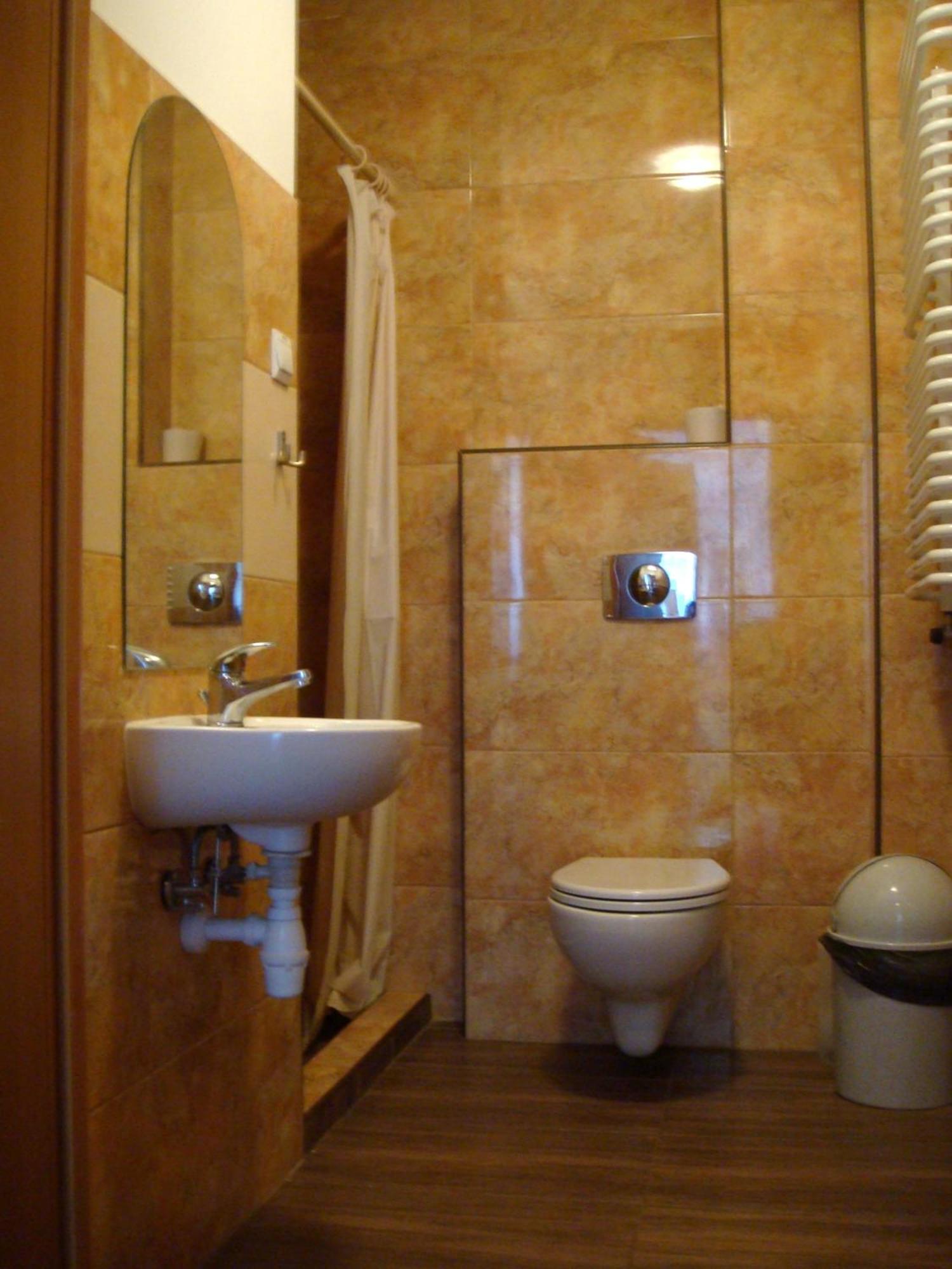 Hostel Omega Ряшів Екстер'єр фото