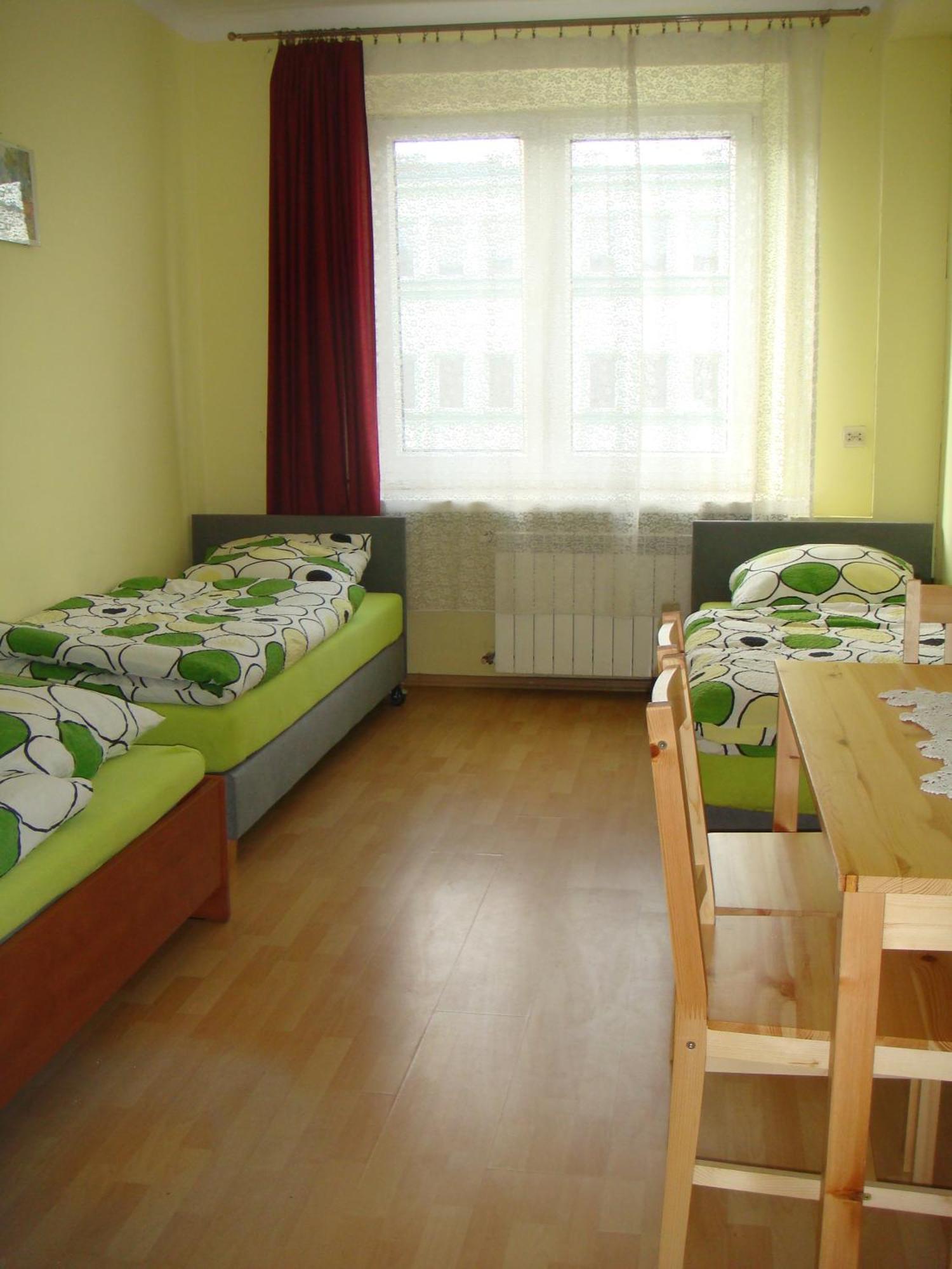 Hostel Omega Ряшів Екстер'єр фото