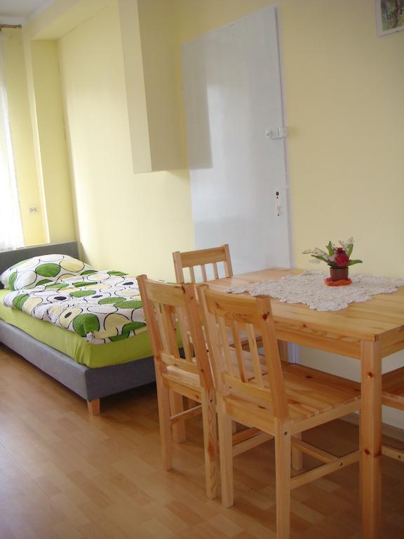 Hostel Omega Ряшів Екстер'єр фото
